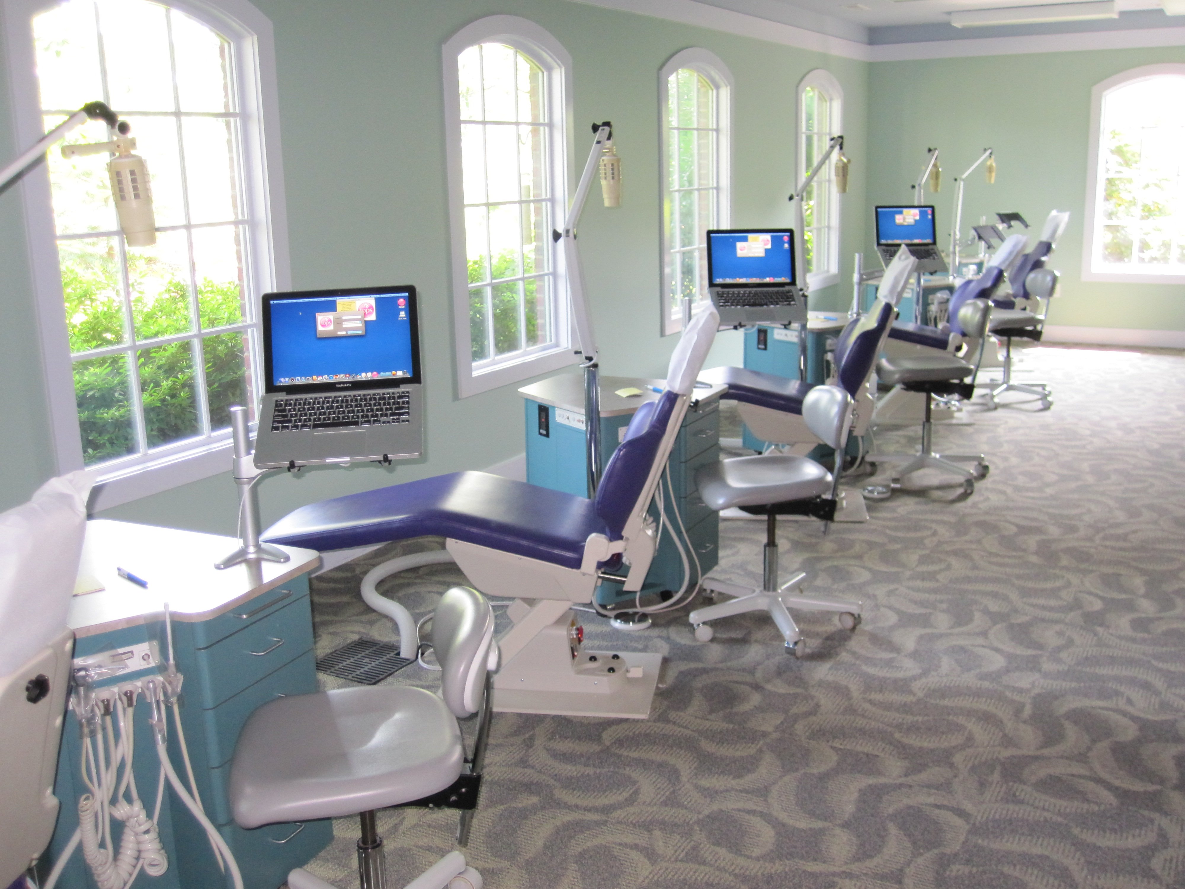 Portable Chairside Stations